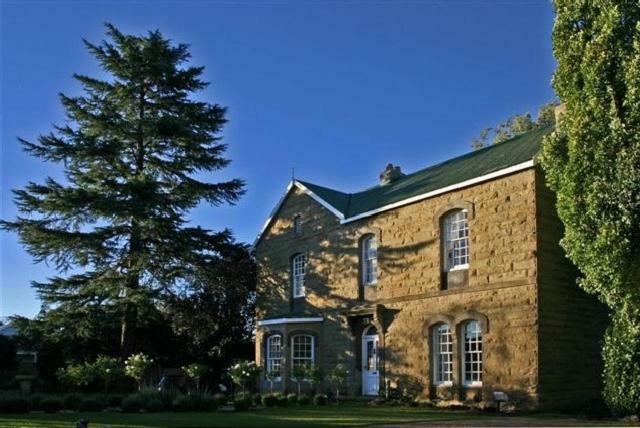 Rose Garden Manor House Apartment Harrismith Exterior photo